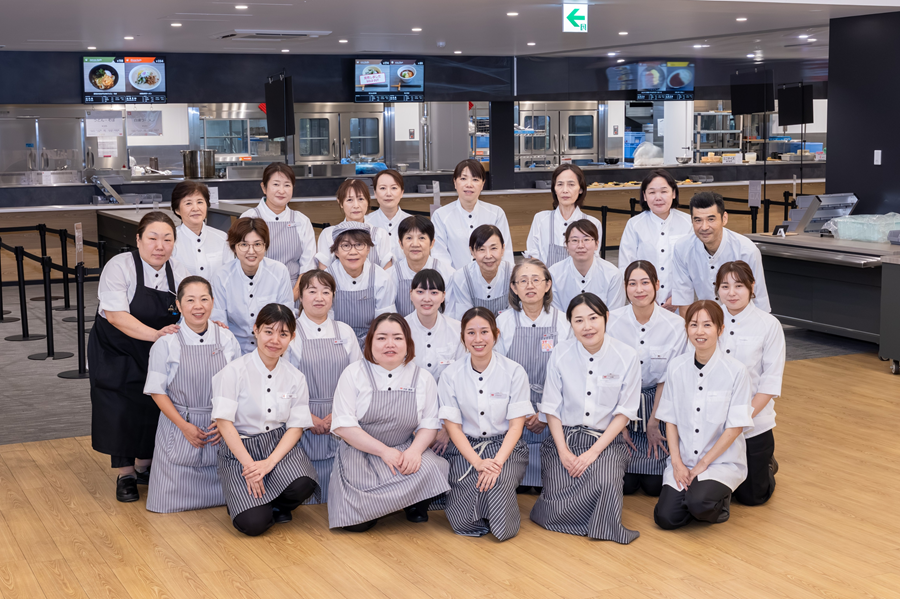 スタッフ集合写真