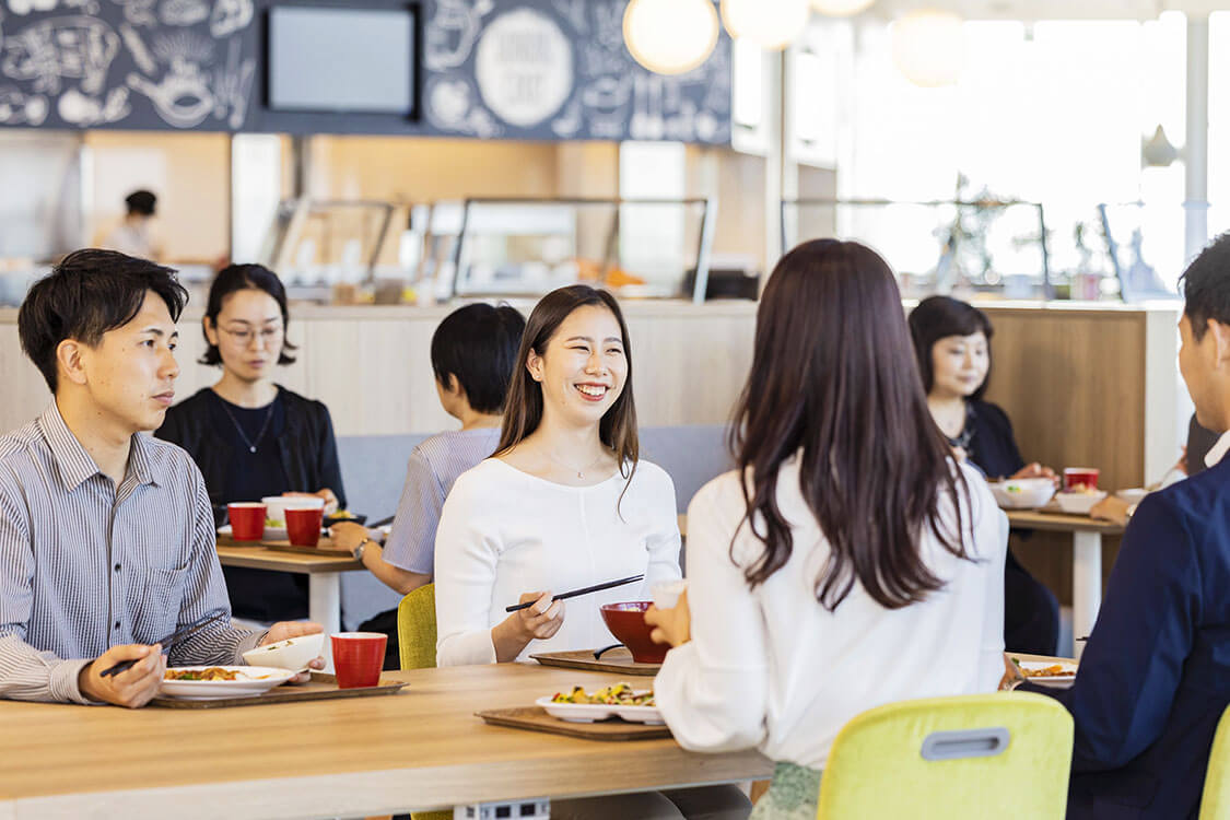 Cafeterias at offices / factories and dormitories