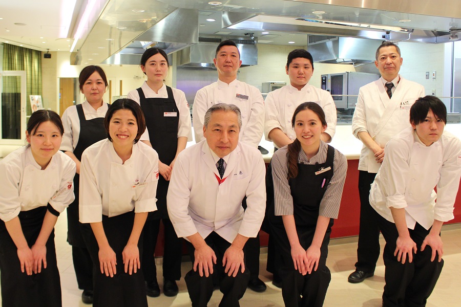 和食界の巨匠から若手従業員に調理の心得・技術を伝承する勉強会を開催