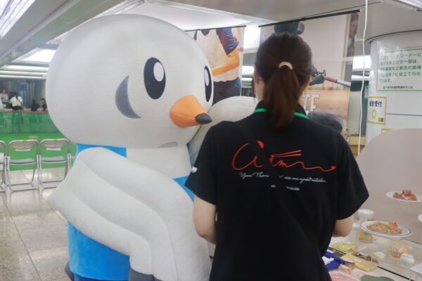 東京都スポーツ推進大使「ゆりーと」も公認スポーツ栄養士に栄養相談