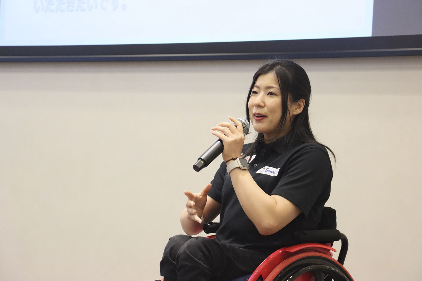 交流会中の村岡選手